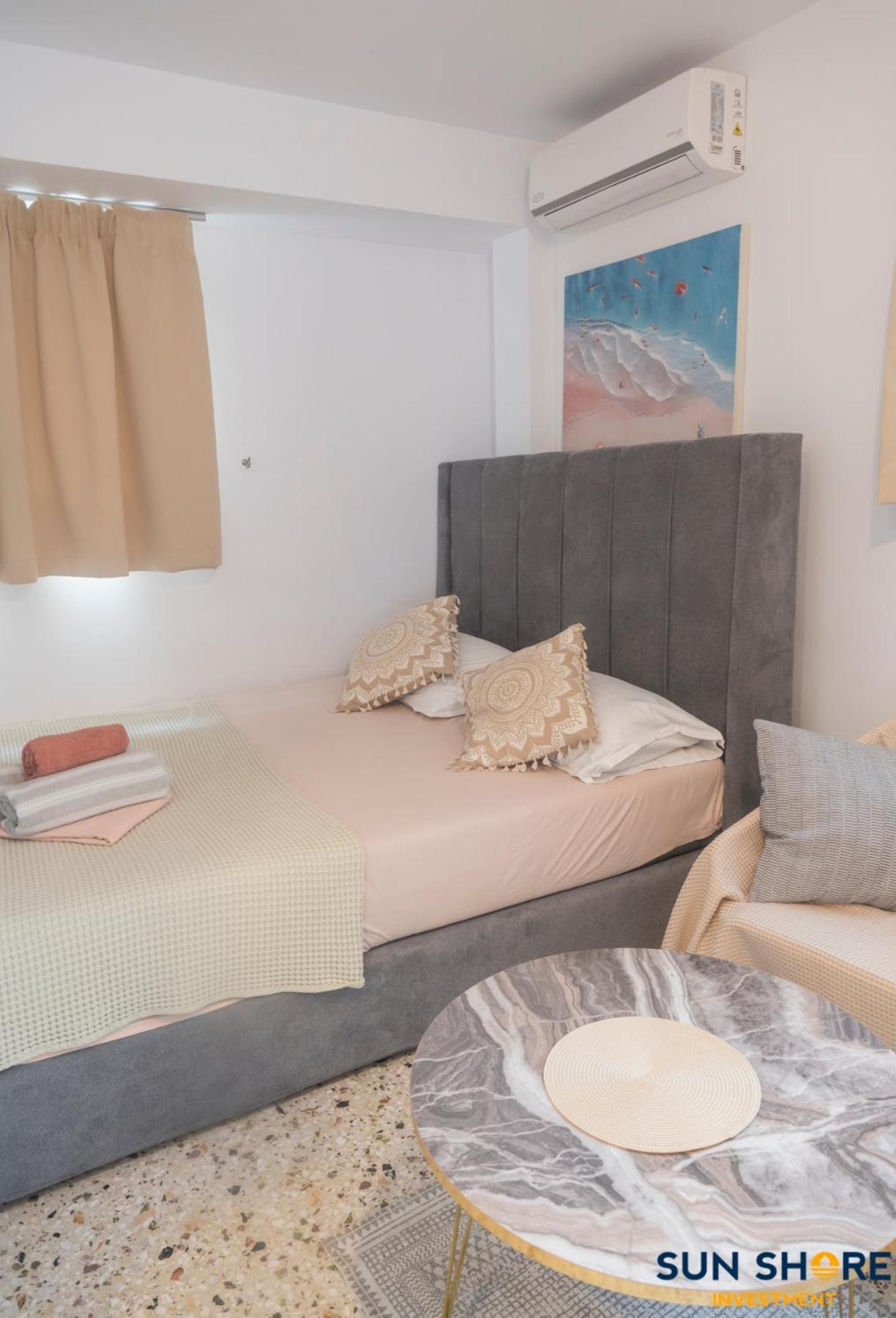 Explore Greece From Cozy Centre
